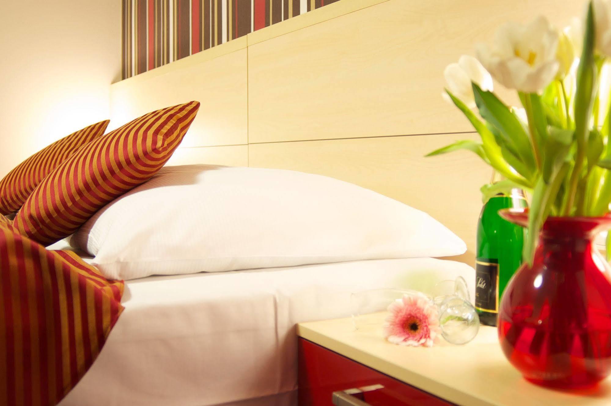 Hotel Albellus Брно Экстерьер фото