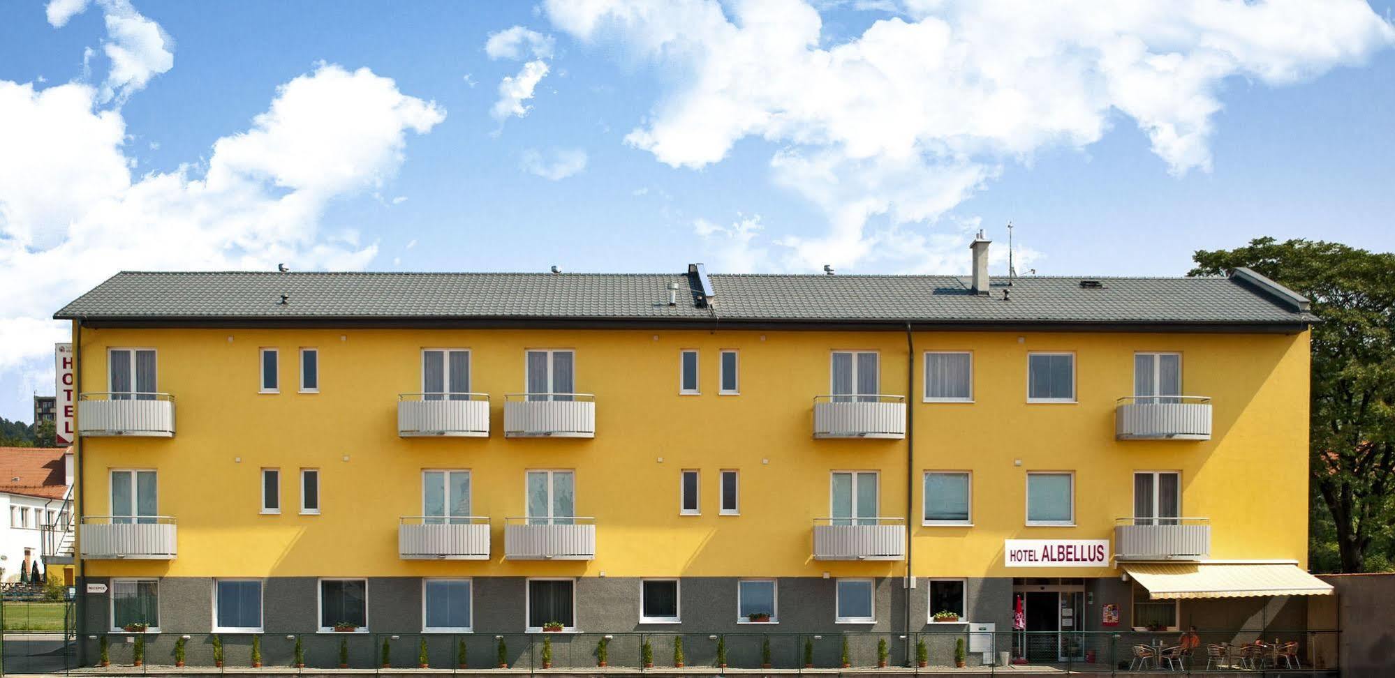 Hotel Albellus Брно Экстерьер фото